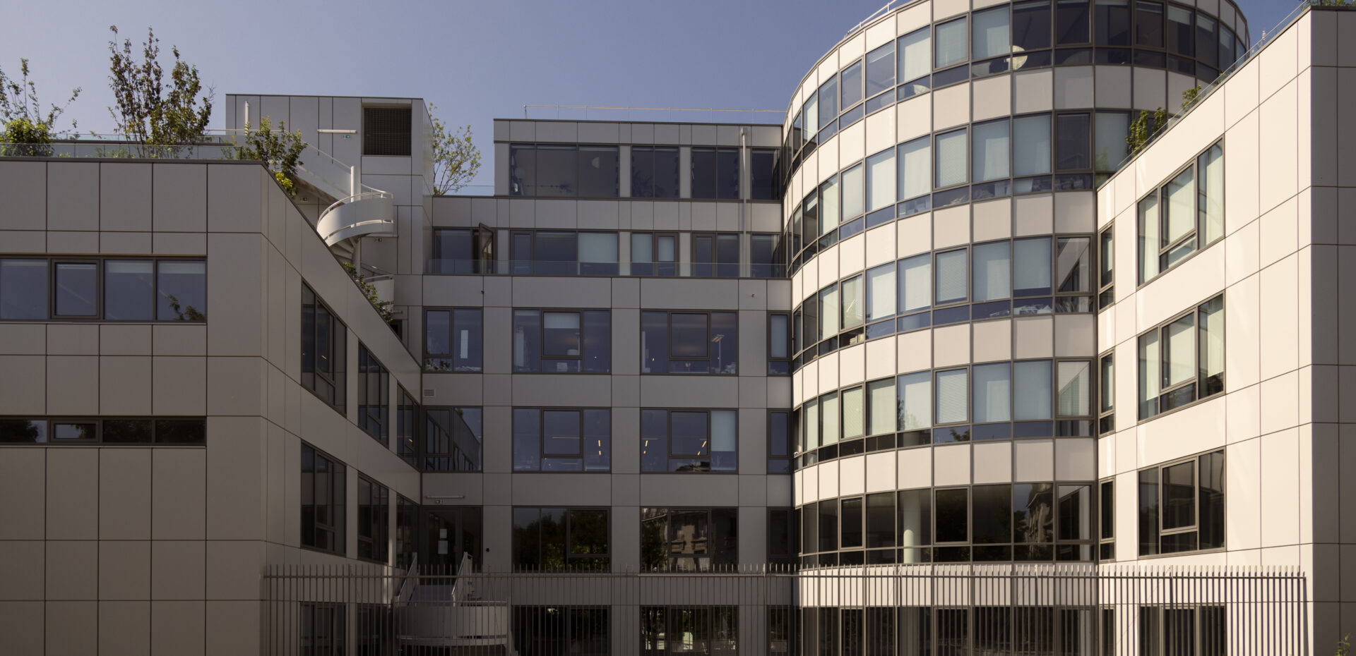 Maestra Architecture - Réhabilitation d’un immeuble de bureaux 75015